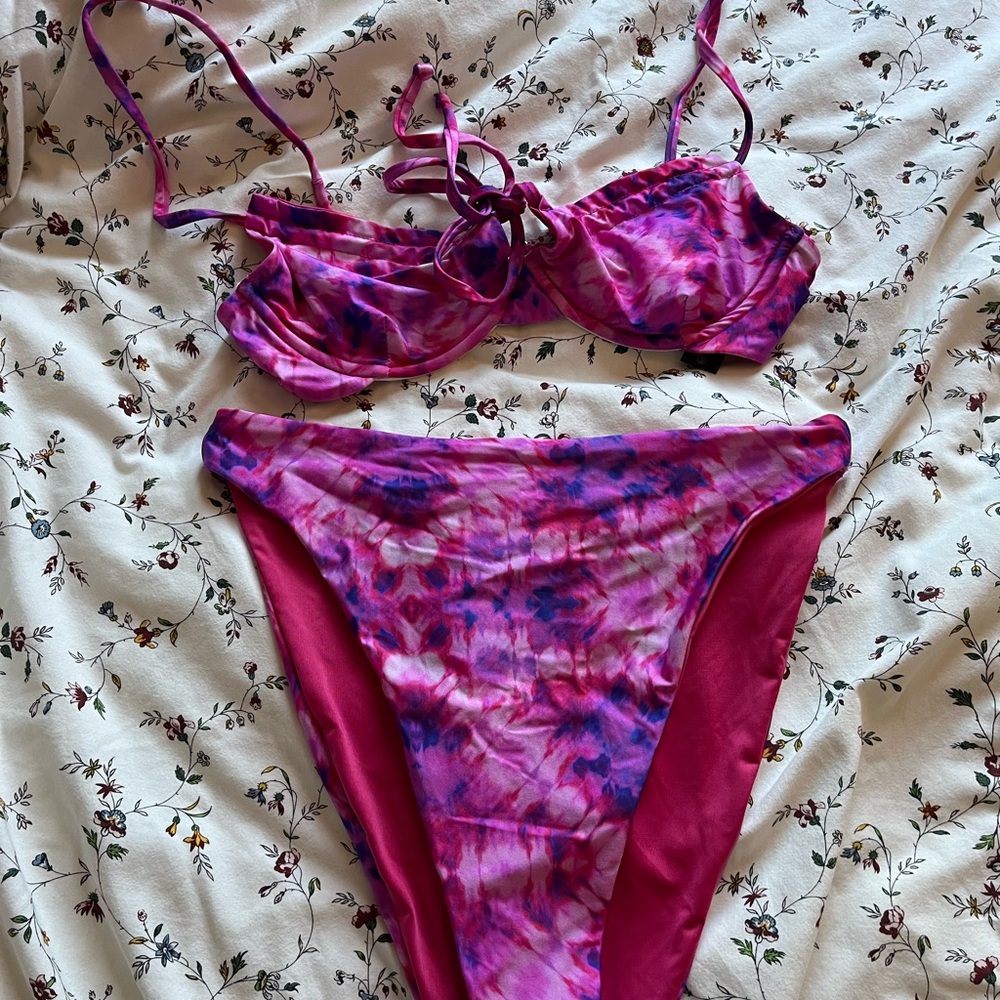 Beach Riot Caitlin Bikini set